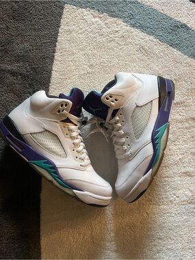 Air Jordan Retro 5 Grape